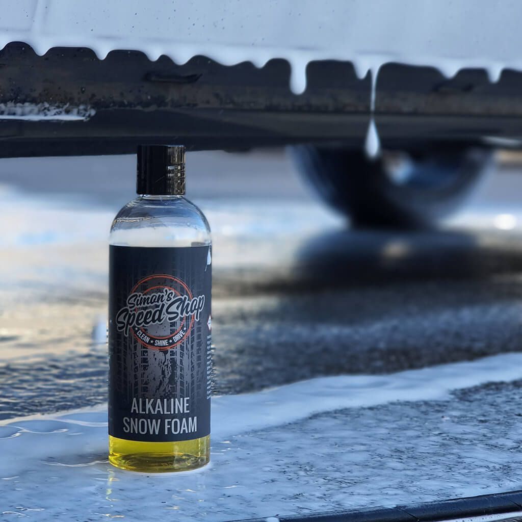 CountyDetailing's tweet photo. Simon’s Speed Shop Alkaline Snow Foam is a pre-wash that helps to soften and remove dirt and grime on your vehicle. #PreWash #SnowFoam #CleanCars #SimonsSpeedShop #PVD #PVDApproved
https://t.co/nmgic8EWhb https://t.co/0HtTU12gWk