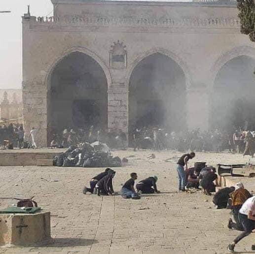 Timesofgaza's tweet photo. Al-Aqsa mosque, 
Ramadan 2022 | Ramadan 2021 https://t.co/vsuWMI63jh