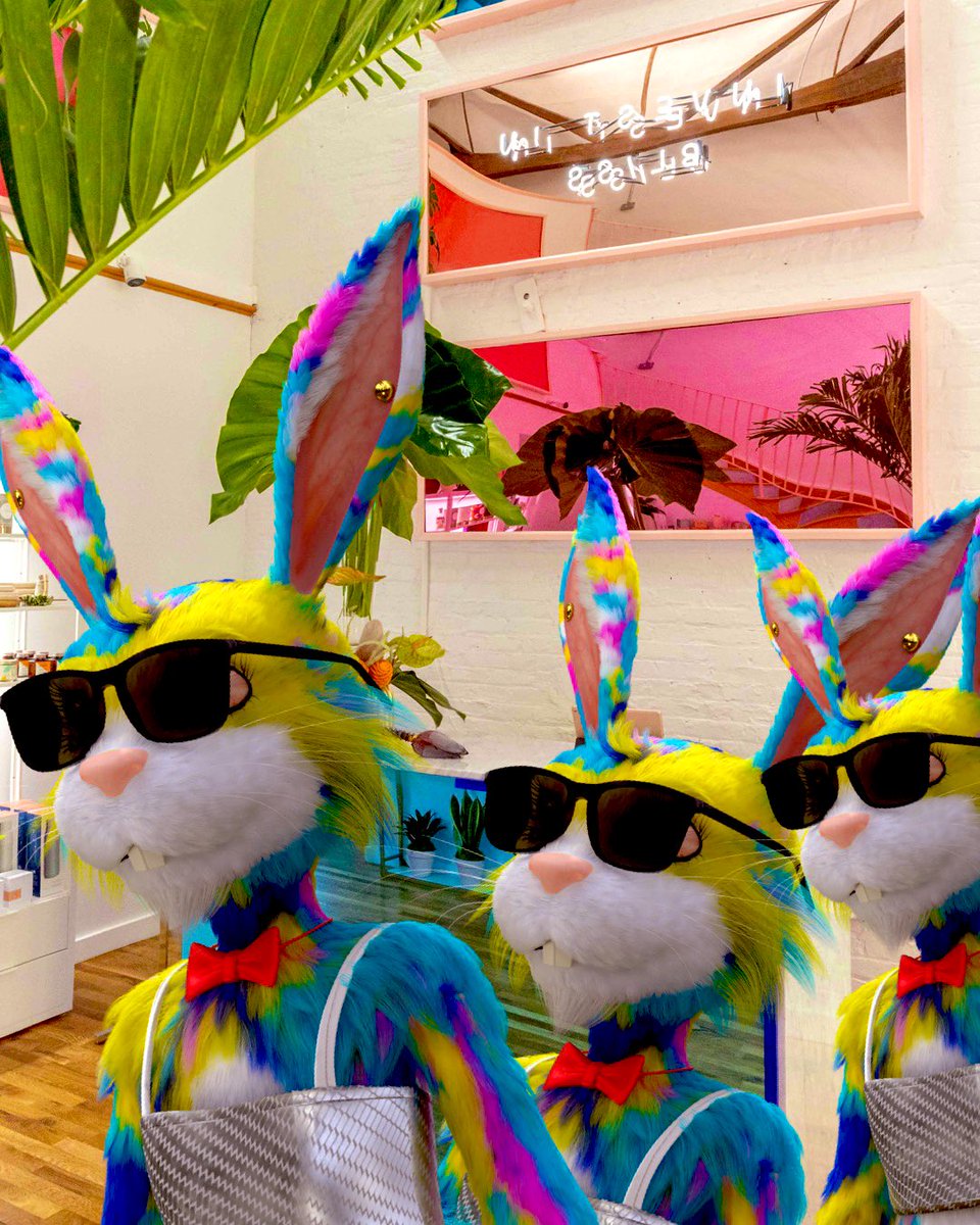 Flufficia's tweet photo. Hoppin’ around this weekend! What’s good @knuxponential and the gang? Weekend plans? I’m hoping to find some treasures in my basket! 🥚🎉💕
#happyEaster2022 @flufworld @partybearnft #Flufficia #FLUFworld #flufflefollowfluf #seekers #TheFound https://t.co/tUqY4VY8yn