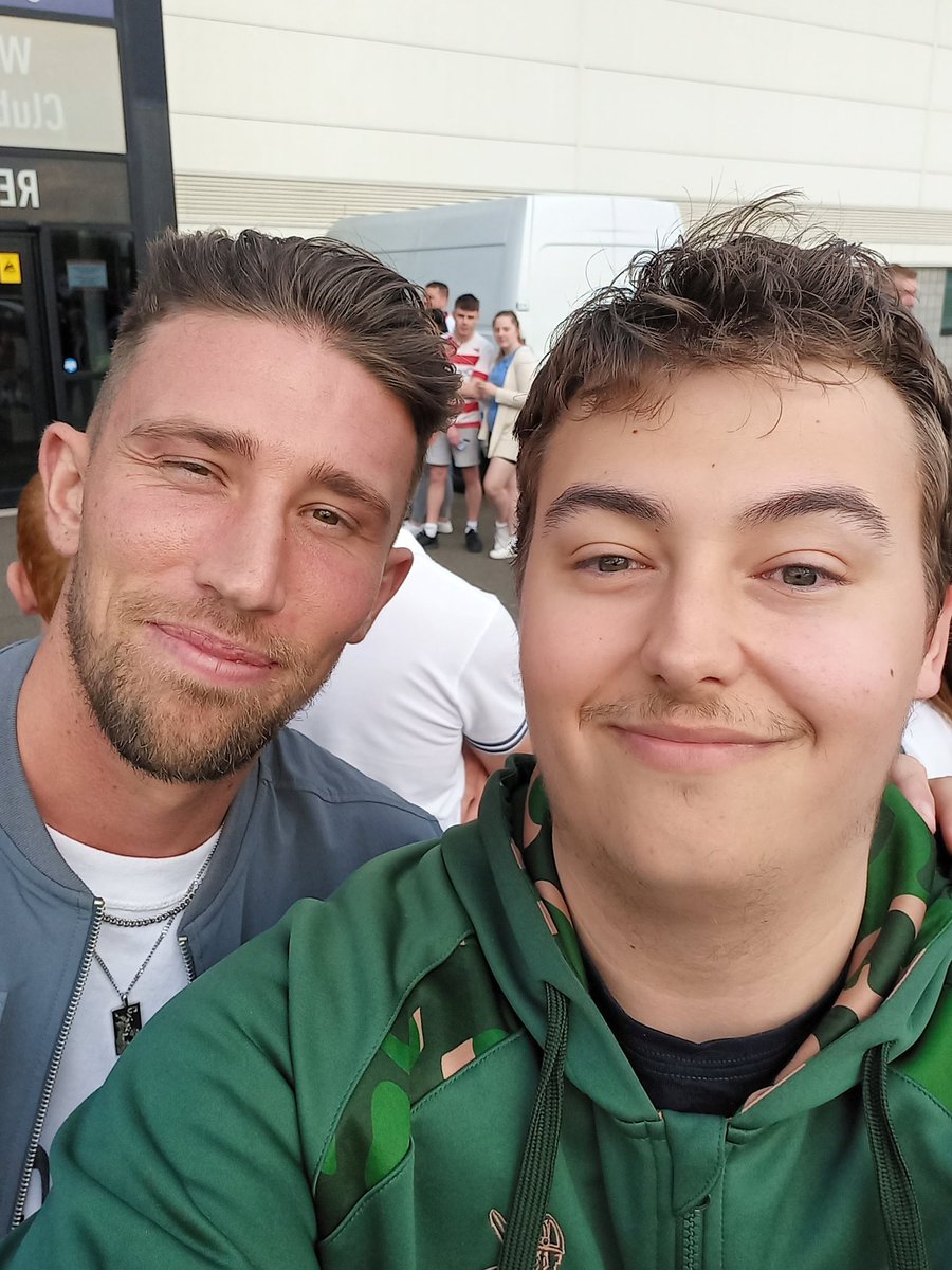 aaron_challoner's tweet photo. #DRFC #DONBOL
On a lighter note it was great speaking to @Angus_Mac15 and former Rovers keeper @Ianlawlor today! One of the better moments of this experience https://t.co/ZjqnVMhHdu