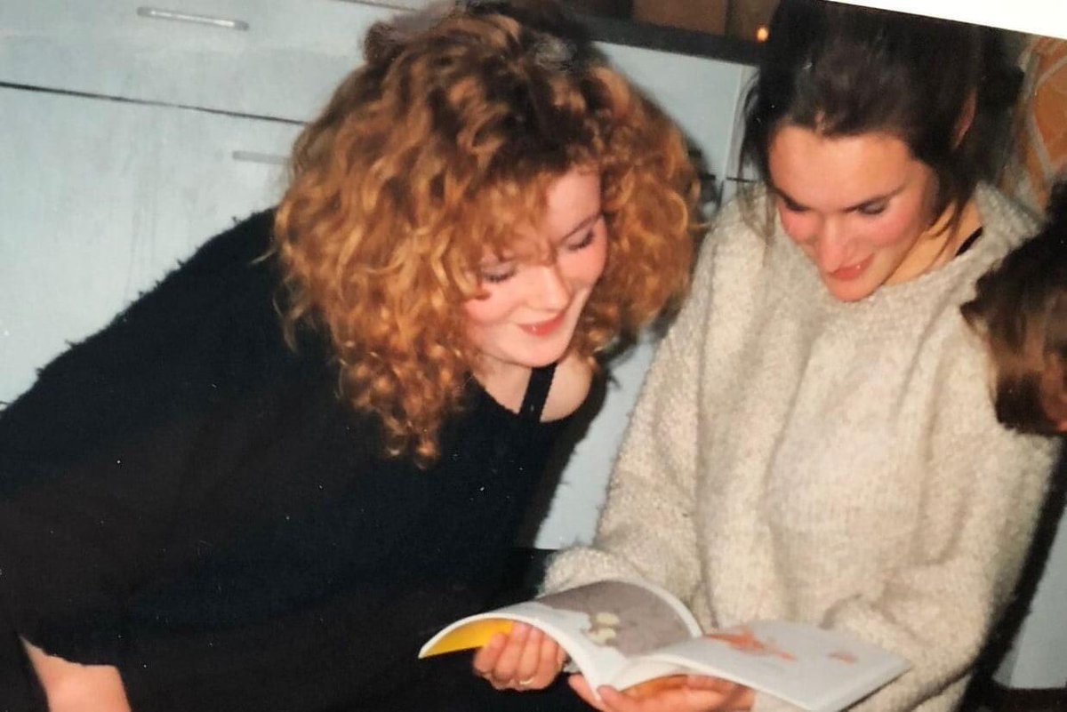 JARIG! 

Jeeeh, we bestaan 5 jaar!
#deschrijfschool

Vier het mee met onze nieuwste nieuwsbrief: deschrijfschool.com/?mailpoet_rout…

Nu aan de boemel,
Mnou &amp; Eef

De Schrijfschool | Rotterdam