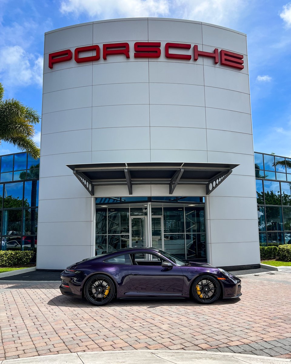 Happy Friday. Beautiful day here in SFL. Especially with this PTS GT3-Touring.