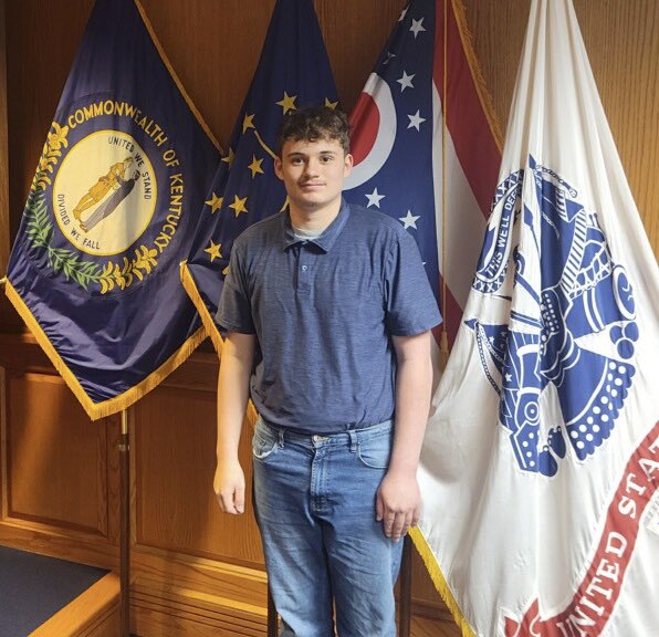 SFC_Bidwell_KY's tweet image. Welcome the newest member of the Kentucky National Guard, Alex Montoya!  Alex is going to be a 74D Chemical Specialist out of Burlington! He is gonna do great things #nationalguard #guardlife #kyguard #gallatincounty #cbrn #money #bonus #freecollegetuition #training #education