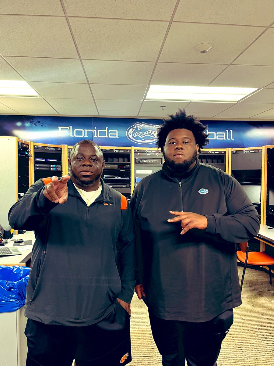 Devin Rispress tweet media