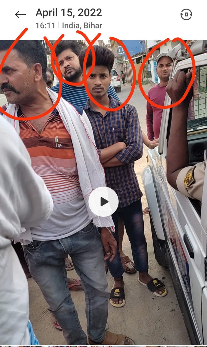 Ashishkr0101's tweet photo. @ArunkrsinhaMLA @bihar_police their proper photos who came to threatened &amp; used abusive lang. when we stopped the illegal capturing of govt property in front of our house in MIG 152, Hanuman Nagar (ward 45) https://t.co/ZK9nui1J07