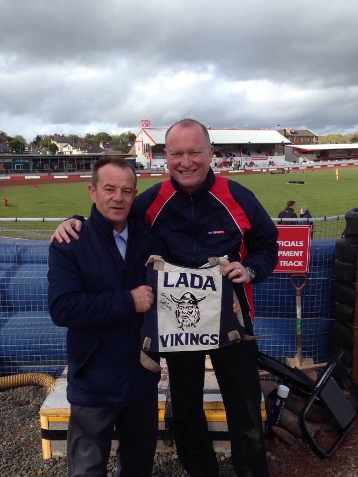 HullVikings's tweet photo. Shocked and saddened by the awful news that Nige has passed away today.
Our condolences to his family and friends. 💙 https://t.co/5zhZO7mIjm