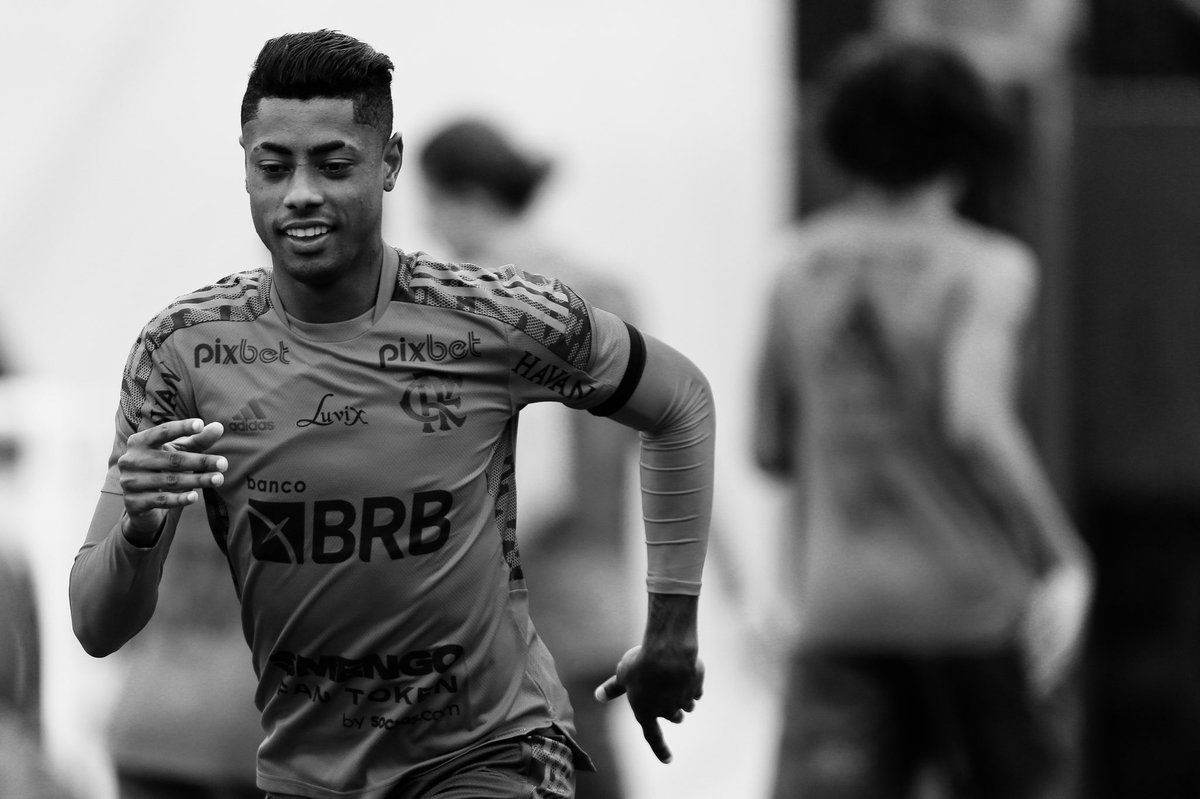 Brunohenrique's tweet photo. Sorrir é só questão de tempo soldado, sonho realizado é luxo só de quem não desistiu. Foco força e Fé 🙏🏾🙌🏾 https://t.co/08ZW9RFBEM