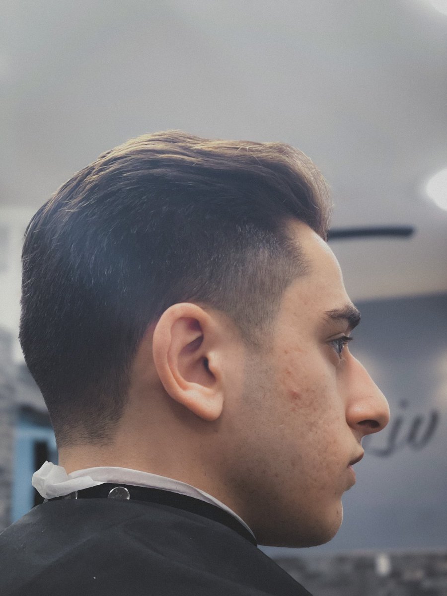 _king_cuts_'s tweet photo. 1.5 Taper and comb over . #haircut #barber https://t.co/6i5EMk5gXU