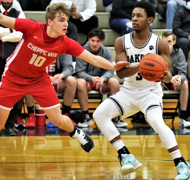 TheDZoneBBall's tweet photo. Dakota 2022 G Levert Lyons Jr. received a roster spot from Olivet College, his 1st offer

https://t.co/4HRwwmAjh3
📸: @geo48082 https://t.co/6w88Ih3qpx