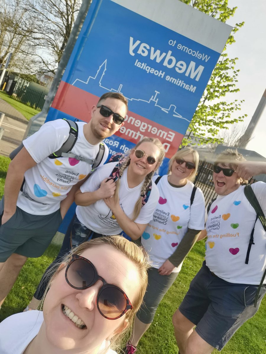 ShellHoops195's tweet photo. 1st day done💪🏻🥳💙@EvelinaLondon @GOSHCharity @RMHCUK @simmodangfc @KateTrev89 so proud of my walking warriors team today❤️ https://t.co/gs1nMl7ueE