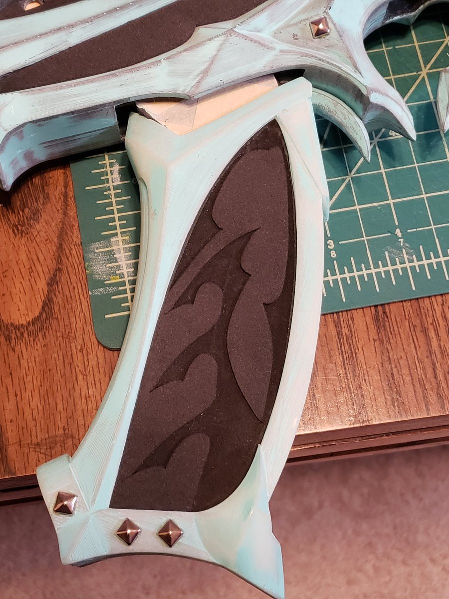 Finished the foam yesterday, onto the really exciting stuff now. I'm pushing for today to finish this bad boy! Gotta go fast! #reavervandal #fredcosplay22