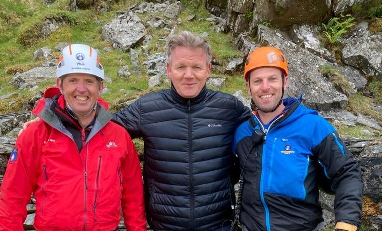RT @CumbriaCrack: Gordon Ramsay celebrates mountain rescue teams at Honister Slate Mine: https://t.co/EW5vz8oAPJ https://t.co/n363HiJJbJ