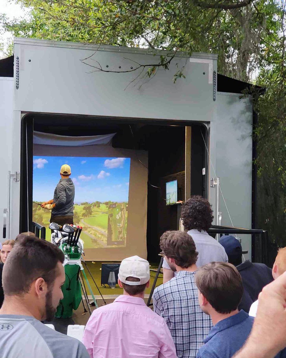 JEARLogistics's tweet photo. Happy Friday y’all!! We had the best time at Hobcaw Brewery last week with @dryvebox golf simulator! Keep an eye out for us at Augusta National next spring… ⛳️🏌️‍♂️🍻 #JEARLogistics #workhardplayhard https://t.co/bloxZqixWz