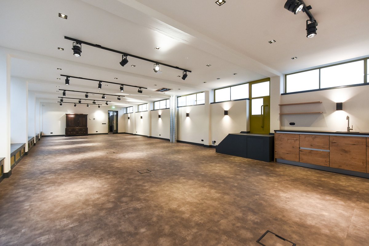 kennisloods's tweet photo. In De Loods aan de Treubstraat 31 is per direct een ruimte beschikbaar! Dit is een high profile kantoor op de tweede etage van ca. 130 m² (zie foto's).
🏢 𝗙𝘂𝗻𝗱𝗮: 𝗵𝘁𝘁𝗽𝘀://𝗯𝗶𝘁.𝗹𝘆/𝟯𝗷𝗛𝗖𝗞𝟵𝗲 https://t.co/nOk3BZRt0q