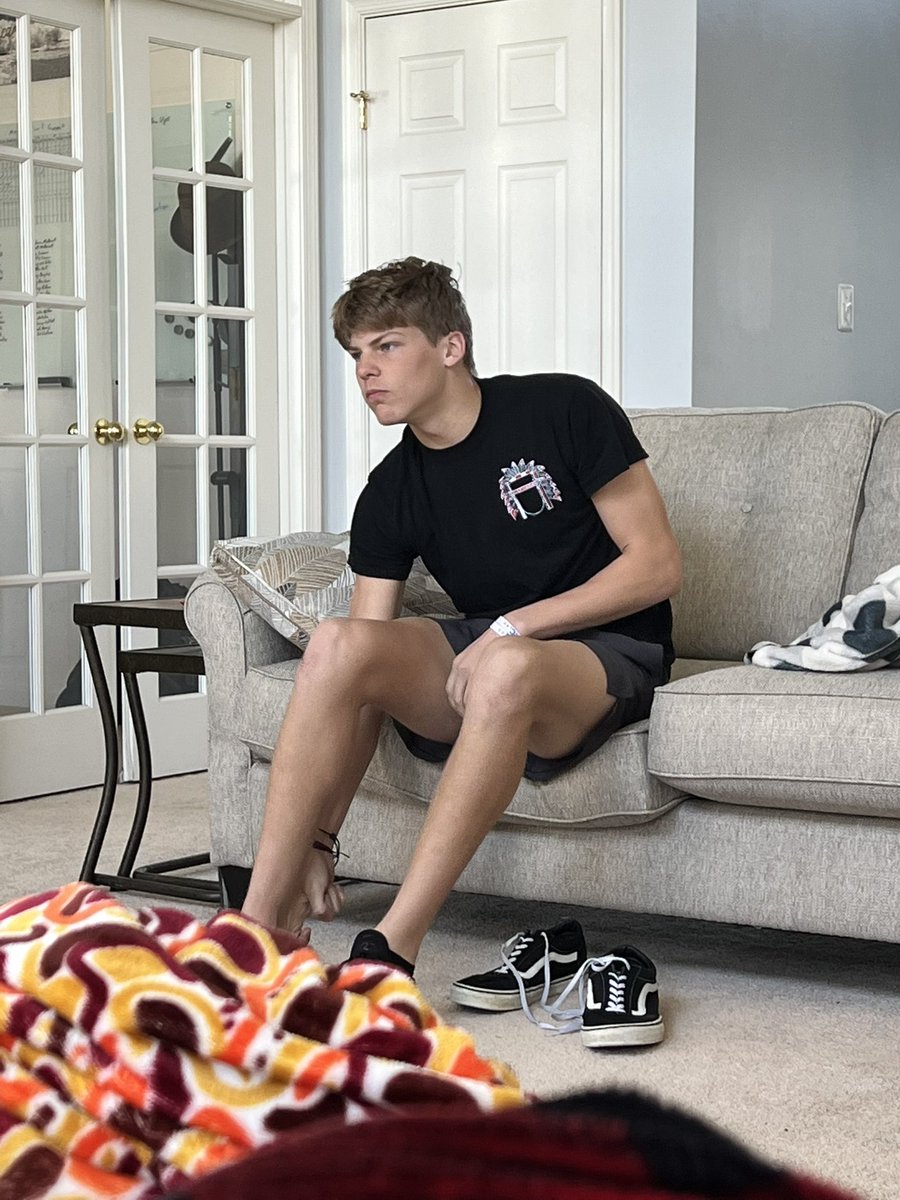 Maus1983's tweet photo. Spring break… one could take the day off.. not this guy… up and heading to the gym! He’s got goals and goals don’t take a day off! #notyourtypicalfootballmom #Leatch #football @aleatch_07 #goals #footballlife #hesgoingplaces https://t.co/RaCt0383oj