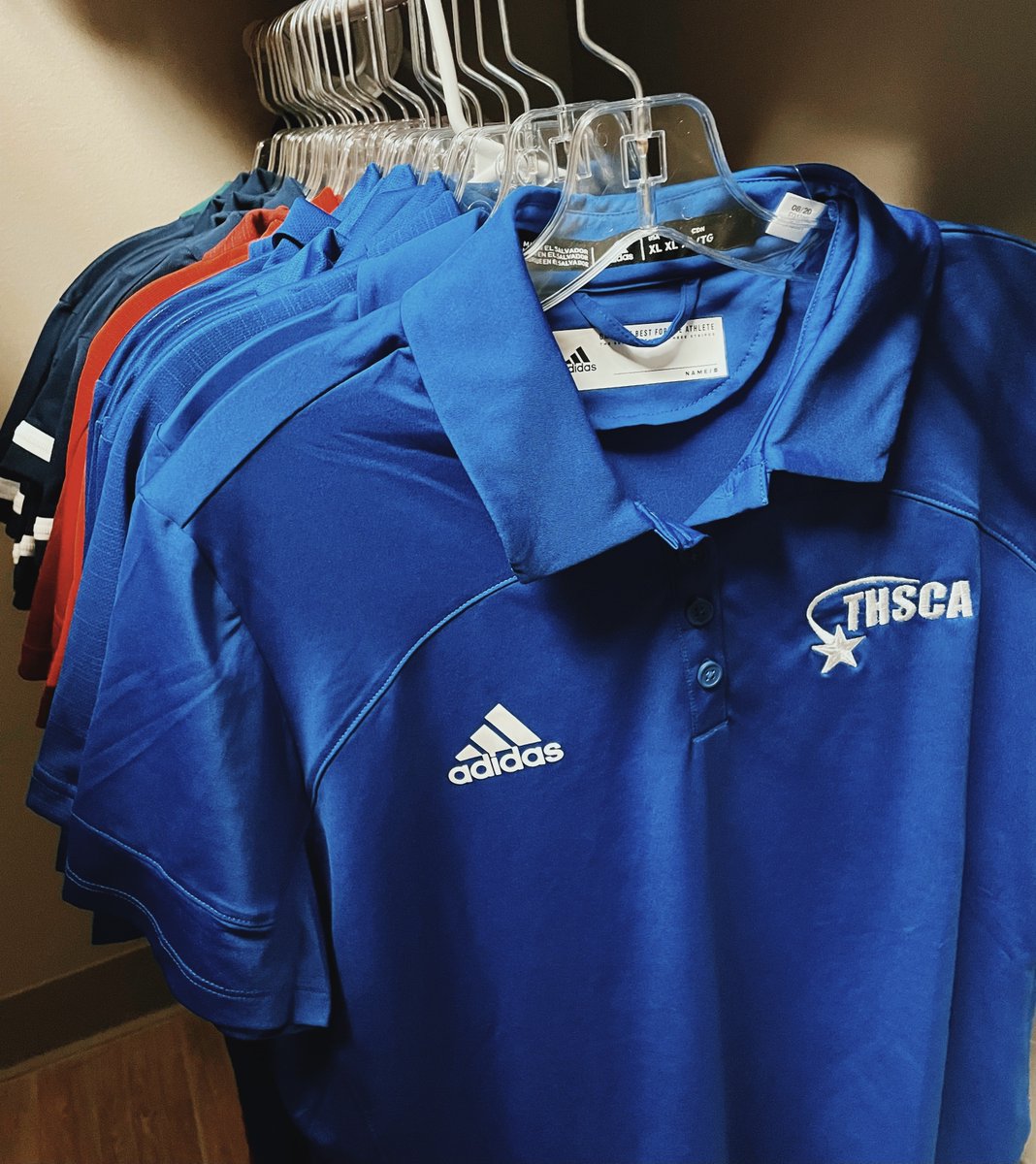 ✨FRIDAY GIVEAWAY✨
Giving away 10 THSCA polos to 10 lucky people (women's and men's sizes available)!

To win:
1) Retweet this tweet!
2) Follow us!

Winner announced Monday. Happy Friday!