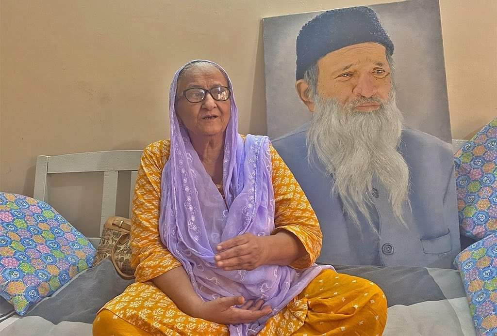 Bilquis Edhi the wife of Abdul Sattar edhi, has passed away in Karachi due to Prolong illness.

She was shortlisted last year as "Person of the Year" for her philanthropy and humanitarian work.

A tremendous loss! May she rest in peace.
#JuctaceforMusjidAlAqsa