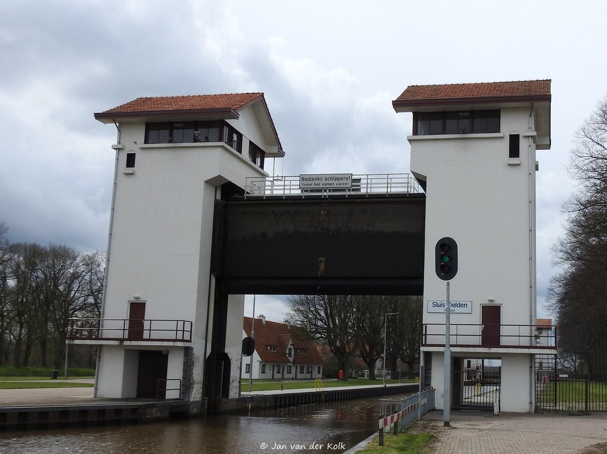 BekiekTwente's tweet photo. Sluis Delden in het Twentekanaal in #Wiene
#HofvanTwente #Twente #BekiekTwente https://t.co/Qvwyjn99h7