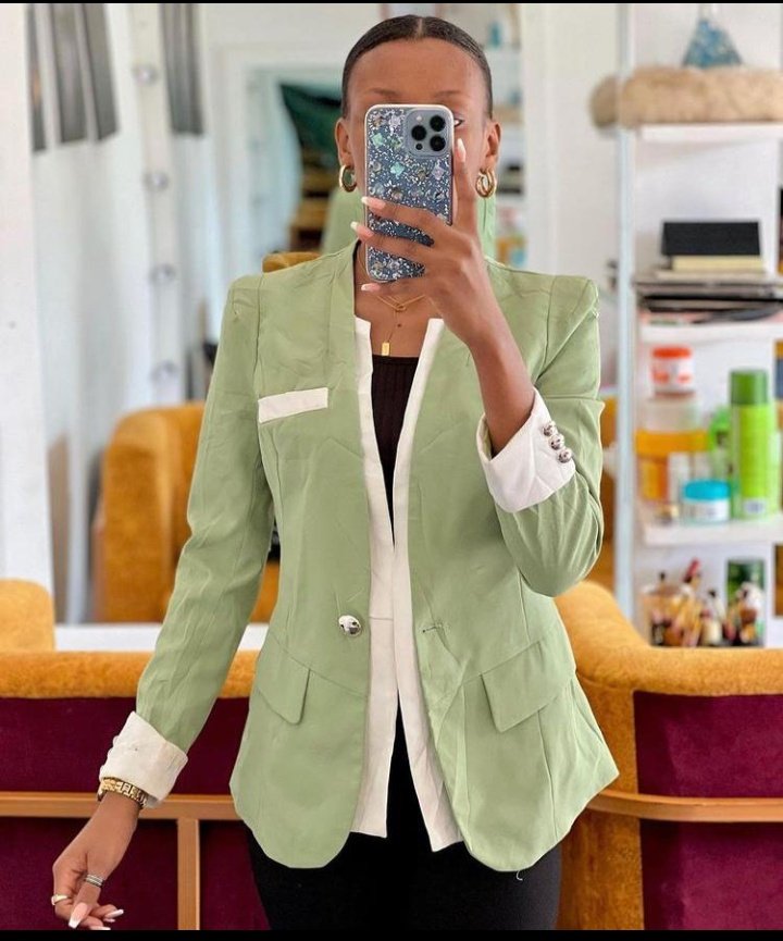 RhinoPhones's tweet photo. Look Bougie 🤑 
Easily at an affordable price https://t.co/QHbGoGhcwQ