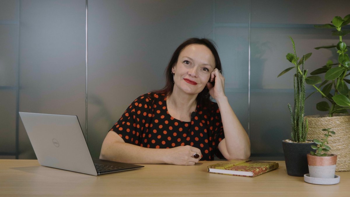 TikTok is a valuable resource, but marketers are unsure how to use it to their advantage😬

In our new course, Sue helps learners see the platform from a marketing perspective and offer insights to help you create shareable content and grow your audience 🤩 //loom.ly/9yaCfkw