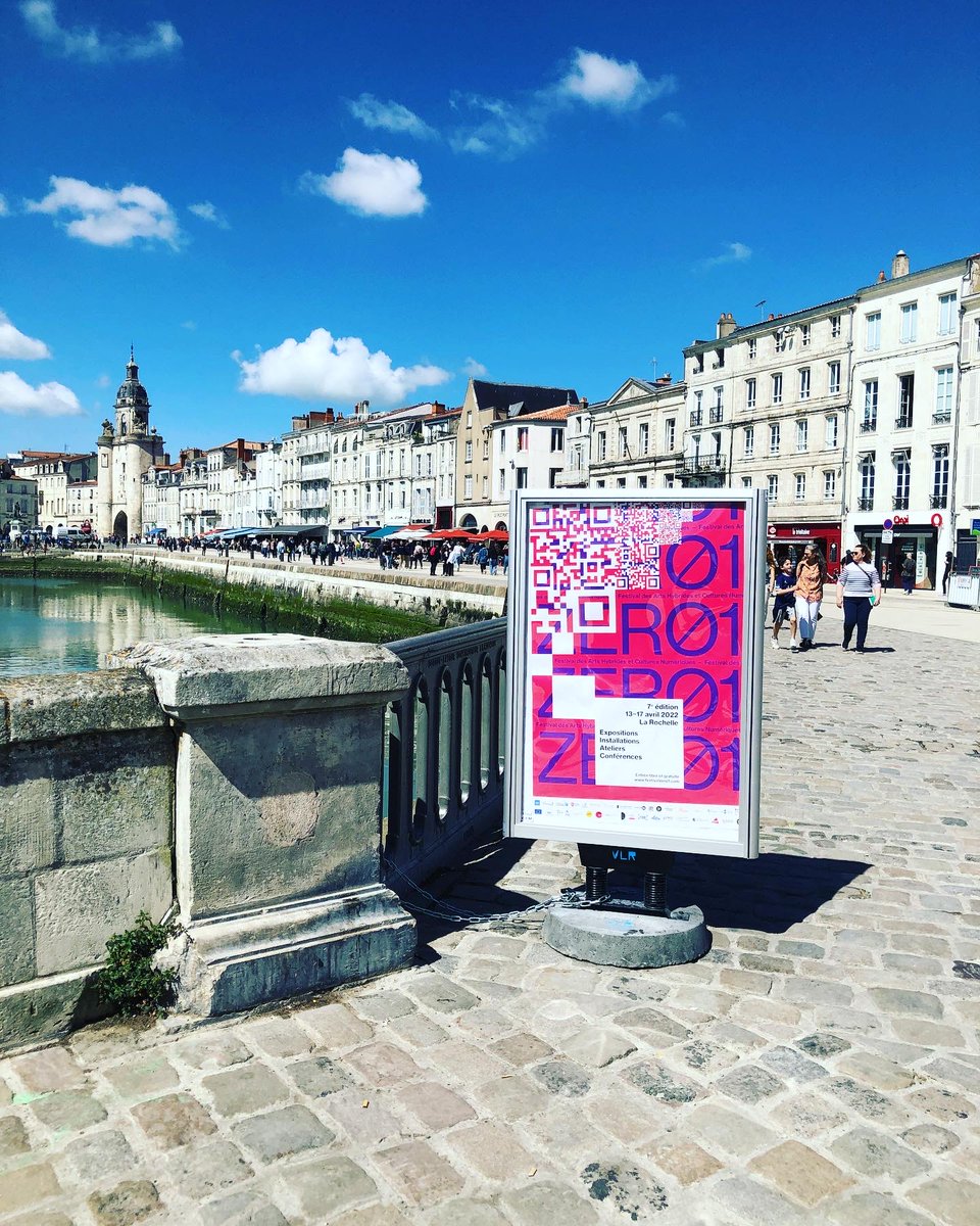 artsciencechair's tweet photo. Merci au @festivalzero1 et aux étudiant.e.s du master DPAN de @UnivLaRochelle qui l'organisent avec tant d'enthousiasme pour l'accueil de #revequantique, installation - performance du #sommeil de @VirgileNovarina @walidbreidi et #labofactory 
Mille mercis Diego Jarak @lunulabide https://t.co/uUaBj6nx0G