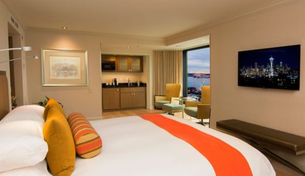 innatthemarket's tweet photo. We've created a special new package just for moms. Featuring a 60-min. massage, bottle of local wine, $35 food and beverage credit, one in-room movie and valet parking—our Mom's Retreat package offers a rejuvenating getaway! #mothersday #hotelpromos https://t.co/mLeFIrJnce https://t.co/lql6013MUa
