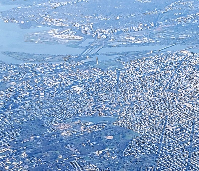 NOVA_Runner's tweet photo. This is the most incredible view of @washingtondc I've ever seen.
#dcviews #dmv @capitalweather https://t.co/NivfcFdxE5