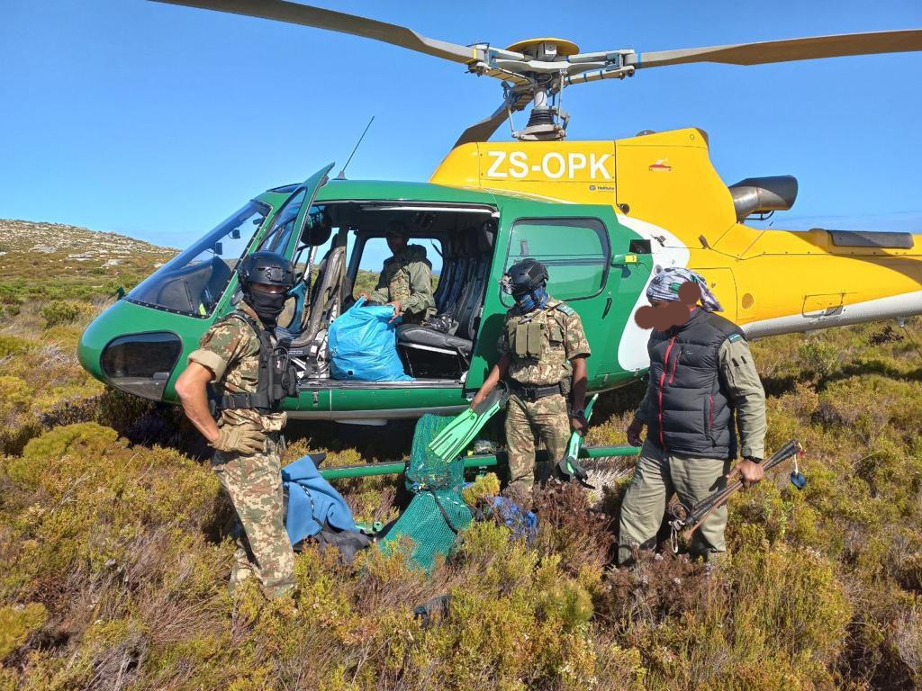 TableMountainNP's tweet photo. JUST IN! Poachers camp hit in the southern section of Table Mountain National Park (TMNP)

The Sea, Air and Mountain (SEAM) Team together with the highly skills @SANParks chopper pilots, located a large active poacher camp within the Cape of Good Hope section of TMNP

#Poachers https://t.co/hYcs5wvRkQ
