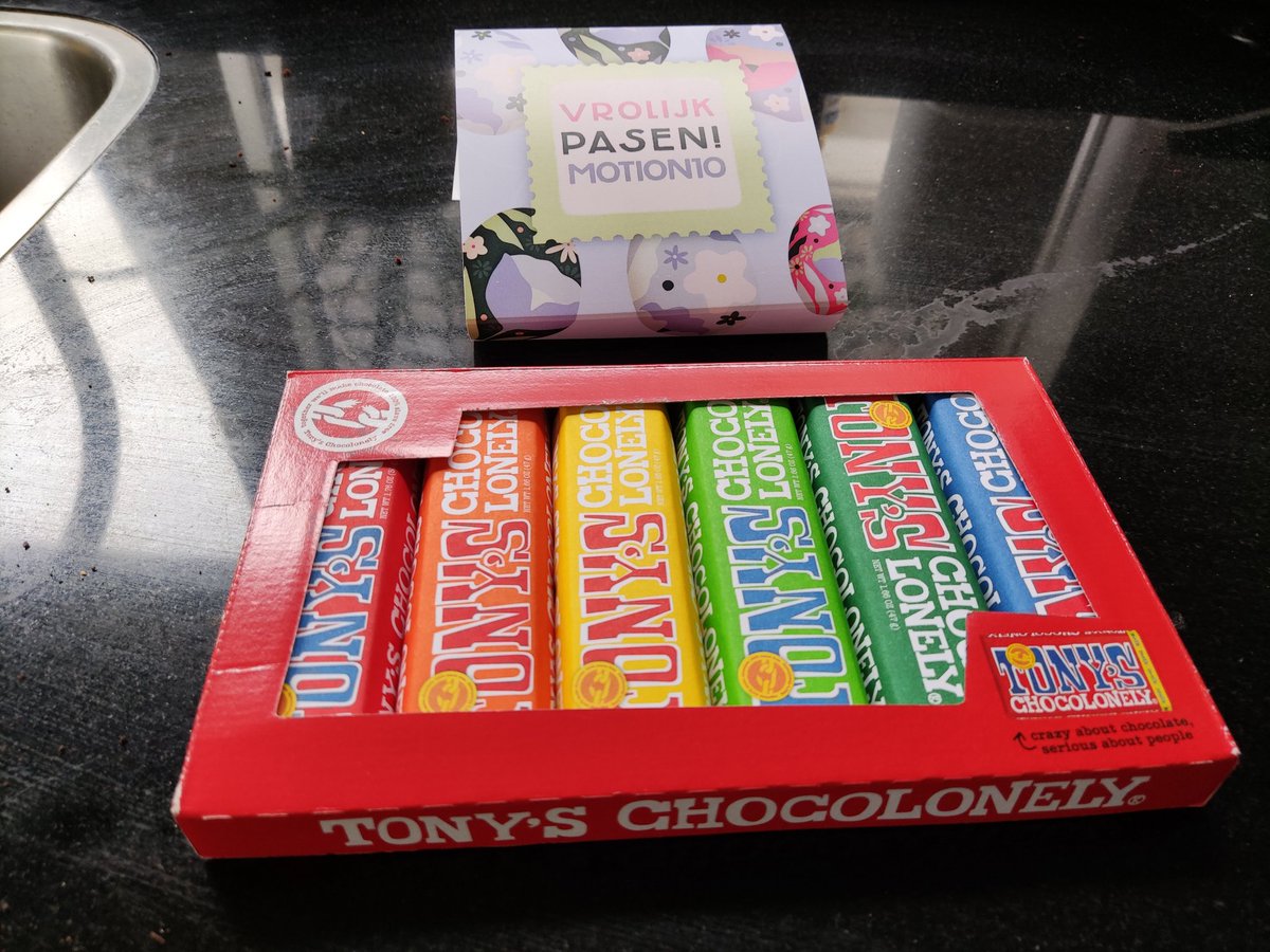 Weekend! Eens zien hoe lang ik het <a href="/Motion10/">Motion10</a> paascadeau van de kids weg kan houden.