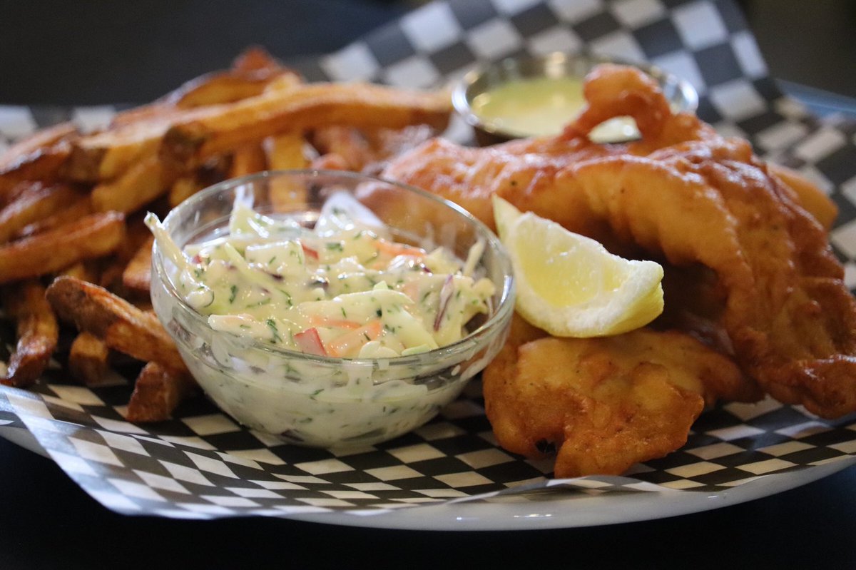rolling_greens1's tweet photo. #fishfryfriday is in @rolling_greens1 11-7 today the perfect day on actual #goodfriday available for dine in, pickup or now available for delivery with @SkipTheDishes 2 pieces of @4MBrewing lager #beerbatteredcod home fries creamy apple slaw and homemade tartar @rolling_greens1 https://t.co/suA9a19Z0Y