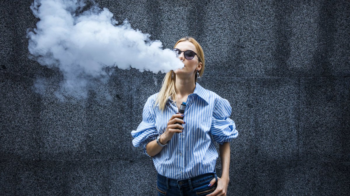 Daily use of pod-based #ecigarettes alters the inflammatory state across multiple organ systems including the brain 🧠, heart, lungs 🫁 and colon. #inflammation eurekalert.org/news-releases/…