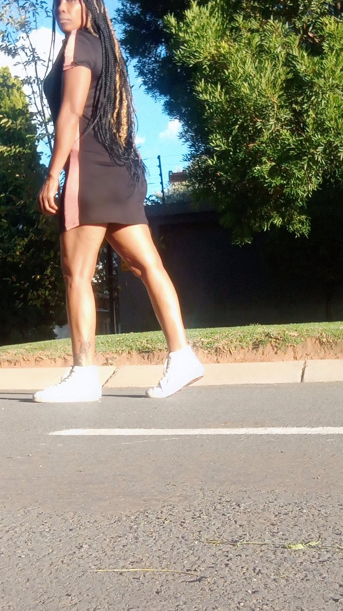 LatoMpobane's tweet photo. The reason we don't skip leg days is for things like this. I've earned the bragging rights of course πβΊοΈβΊοΈ
#ENTIREMOTHER #legs #legsworkout #legsession #legsoftheday #legstodiefor https://t.co/jGoQB7qcXM