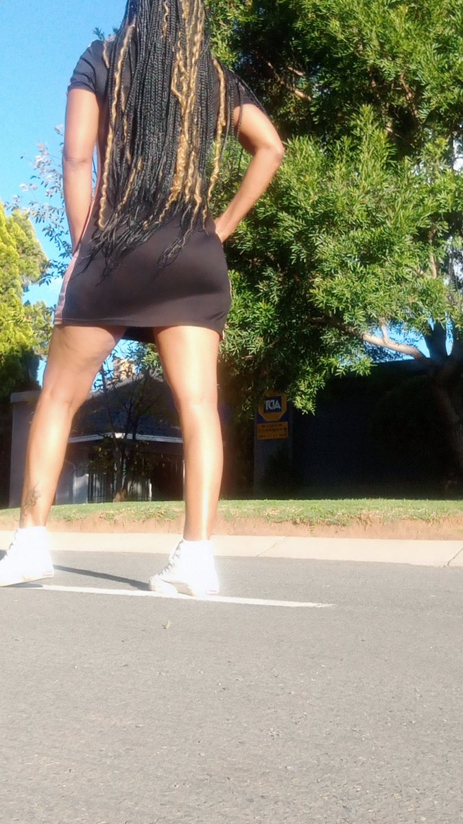 LatoMpobane's tweet photo. The reason we don't skip leg days is for things like this. I've earned the bragging rights of course πβΊοΈβΊοΈ
#ENTIREMOTHER #legs #legsworkout #legsession #legsoftheday #legstodiefor https://t.co/jGoQB7qcXM