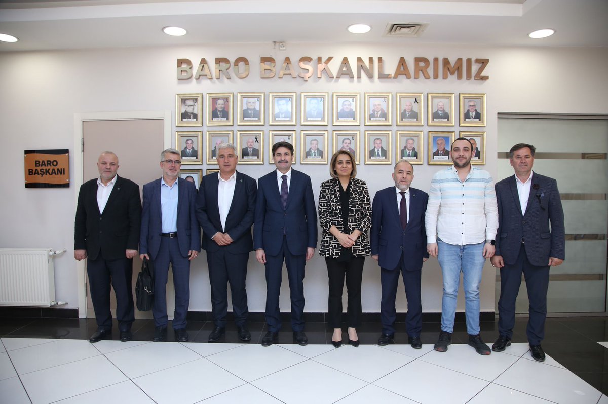Genel Bşk Yrd. <a href="/AyhanSeferUSTUN/">Ayhan Sefer ÜSTÜN</a>, İl Başkanımız  <a href="/fthsevindik/">Fatih SEVİNDİK</a> ve il yöneticilerimizle   birlikte Sakarya Baro Bşk. <a href="/ilknurebiz/">Av. İlknur Ebiz Yıldız</a> i ziyarette bulunduk.
<a href="/GelecekPartiTR/">Gelecek Partisi</a> <a href="/Ahmet_Davutoglu/">Ahmet Davutoğlu</a> <a href="/SakaryaGelecek/">Gelecek Sakarya</a> <a href="/sakaryagencligi/">Gelecek Sakarya Gençlik</a>  <a href="/SakaryaBarosu/">SAKARYA BAROSU</a>