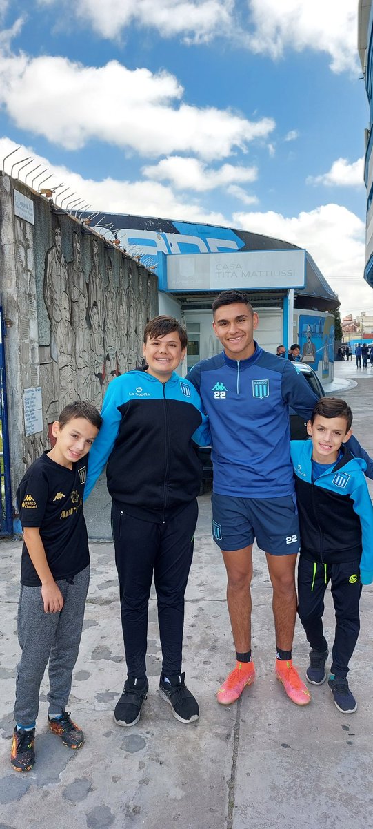 <a href="/CaarlitosG/">Alcaraz</a> 🤍💙