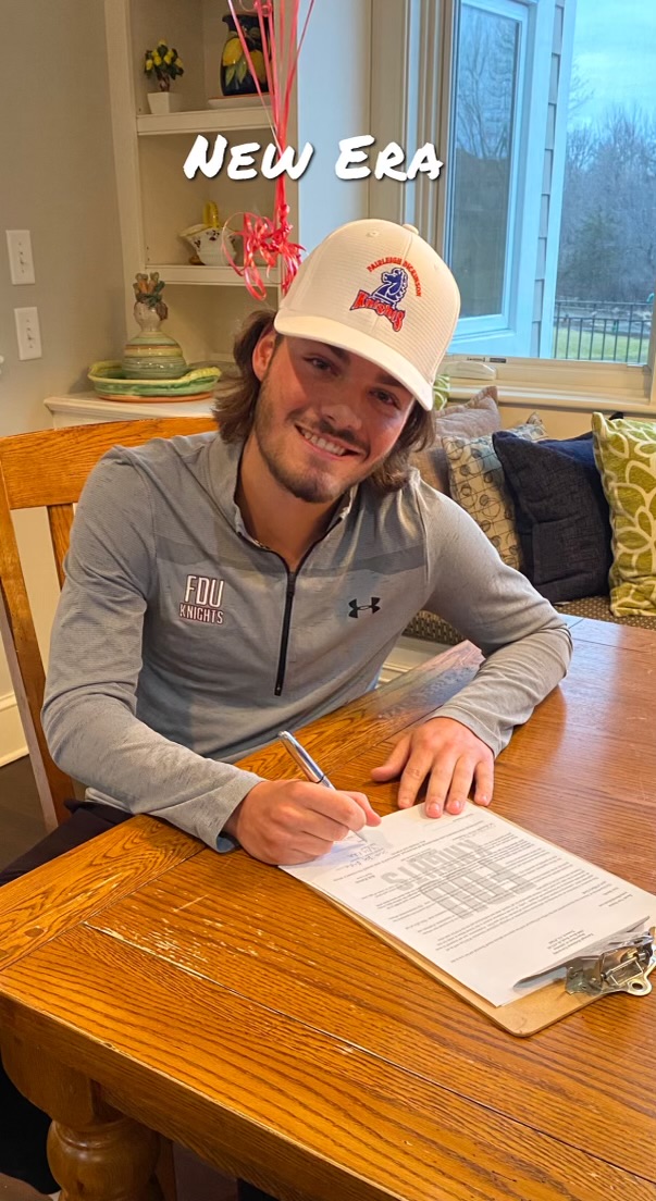 EPActivities's tweet photo. Congats to Jacob Van Dusen on signing his NLI to compete at Fairleigh Dickinson University in Mens Golf next year!! Congrats Jacob!! https://t.co/ez8TE4rQfC