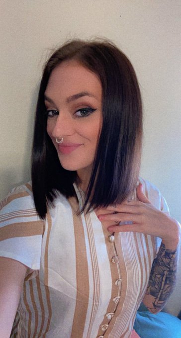 Forgot to show y&rsquo;all my new hair, I cut it all off 😌🤠 https://t.co/WhI78OUI0Z<a href="/tag/weedcrushwednesday"class="tags"><span>#weedcrushwednesday</span></a>