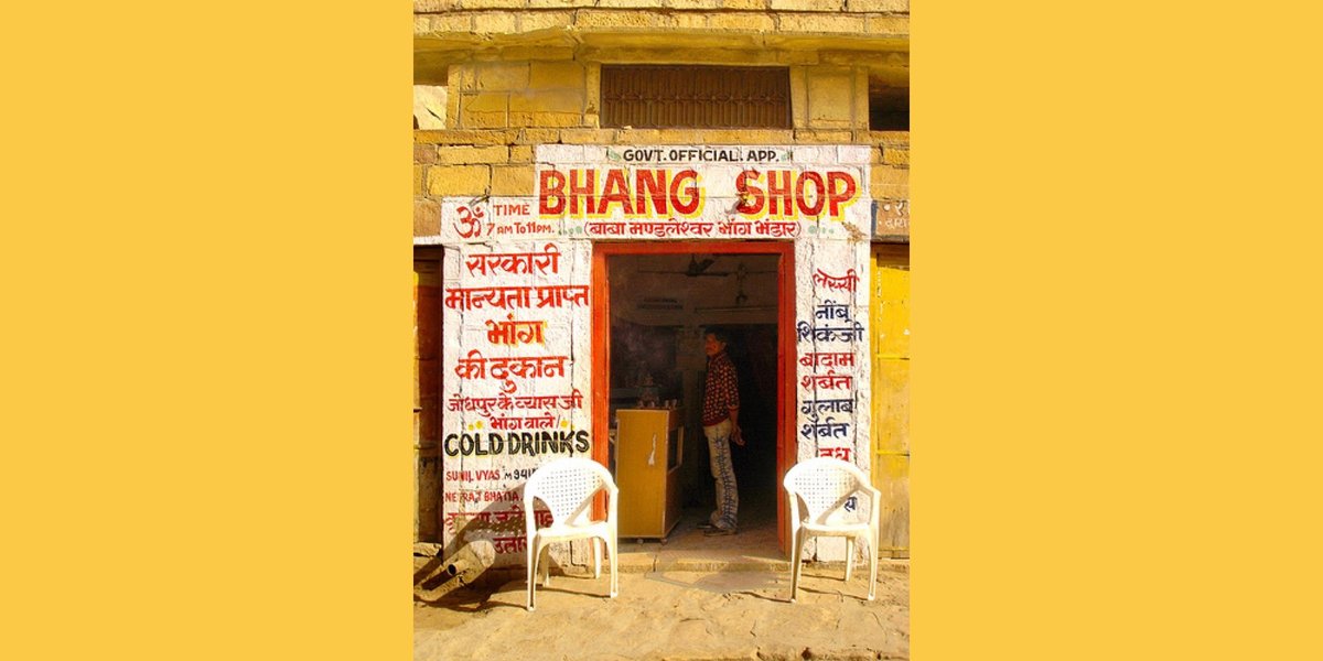 carecenterTO's tweet photo. Bhang Shop -  Jaisalmer, Rajasthan, India

#EDLHistoryofCannabis https://t.co/8JqkN7dWA7