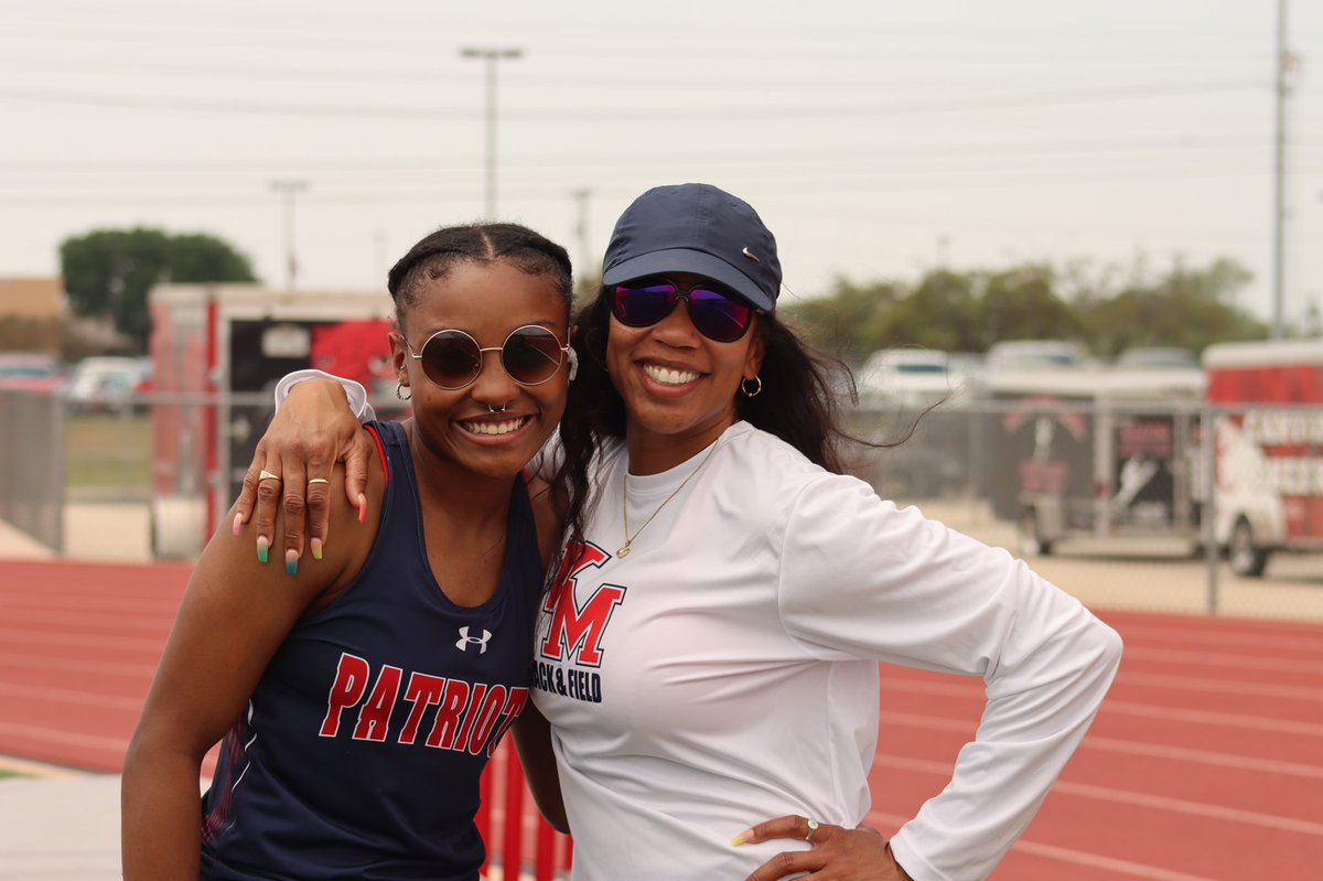 vmhs_TnF's tweet photo. Capturing some moments with my seniors!!! https://t.co/5ARyYPTgw8
