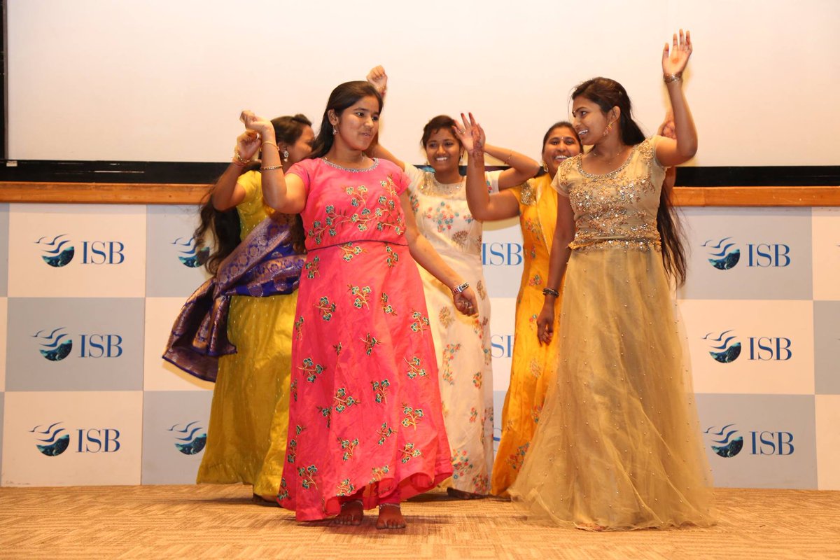 ISBedu's tweet photo. #FlashbackFriday ✨
Looking back to SahayaK Diwas Celebrations! We express our gratitude to all our support staff, who work tirelessly around the clock to make everything perfect for us. As we say - सहायक नहीं सहकर्मी हैं यह.
#FromTheFiles #SahayaKDiwas https://t.co/Q3YxCZNJDu