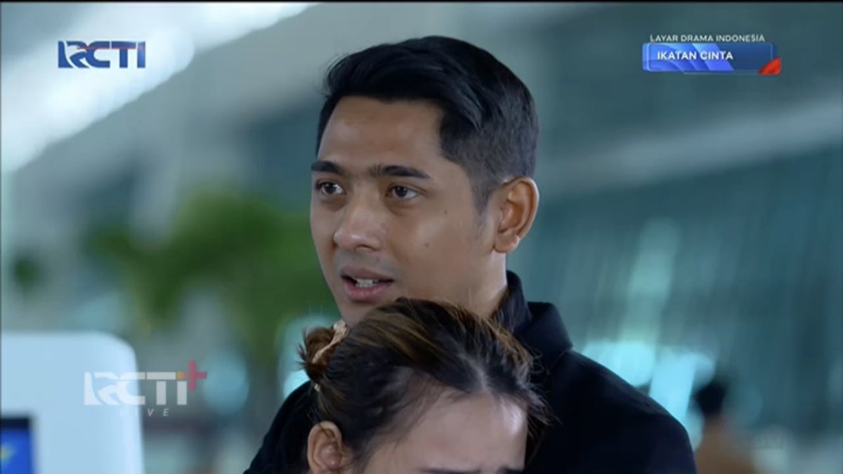 bucinmasal_'s tweet photo. Pamitan 😭😭😭
#IkatanCintaEp688 https://t.co/fRUry5gMNj
