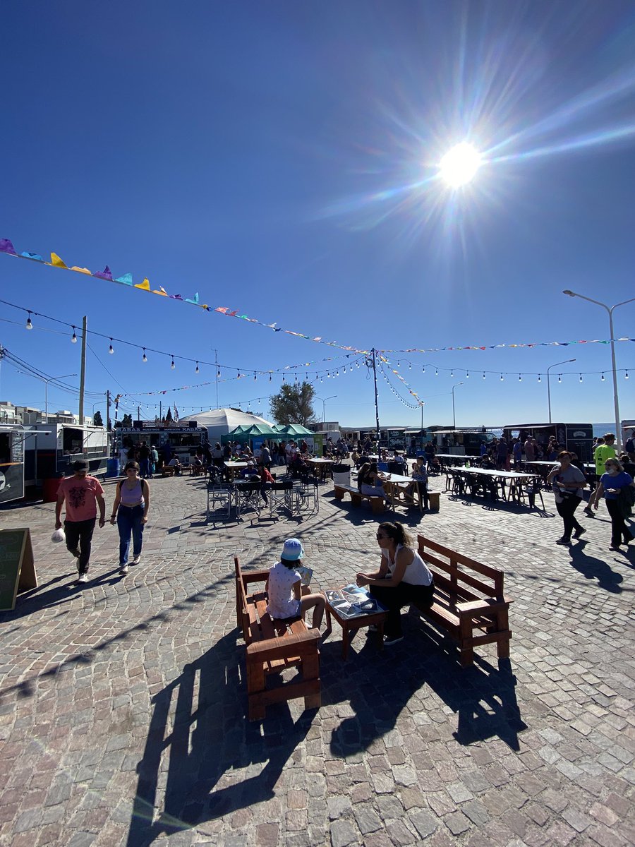 MarcosGrosso's tweet photo. No te pierdas la feria de pescadores es este día casi de verano en #puertomadryn 😎☀️⛱🌊 https://t.co/cMeXHMumGp