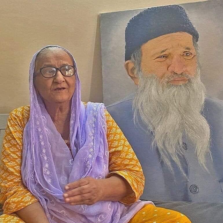 SalshGames's tweet photo. Bilquis Bano Edhi, the wife of renowned humanitarian and philanthropist Abdul Sattar Edhi, breathed her last on Friday after a month-long illness. May her soul rest in peace. Ameen. #bilquisedhi https://t.co/edu2yI7dQM