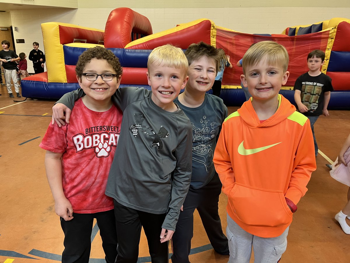 It's not the wind that blew us away last night, it was the incredible effort from the folks at <a href="/BESBobcatsPHM/">Bittersweet Elem Sch</a>! Their inaugural Spring Fling had games, food trucks, art and more. Click here to read more! -> bittersweet.phmschools.org/2022/04/15/bob…