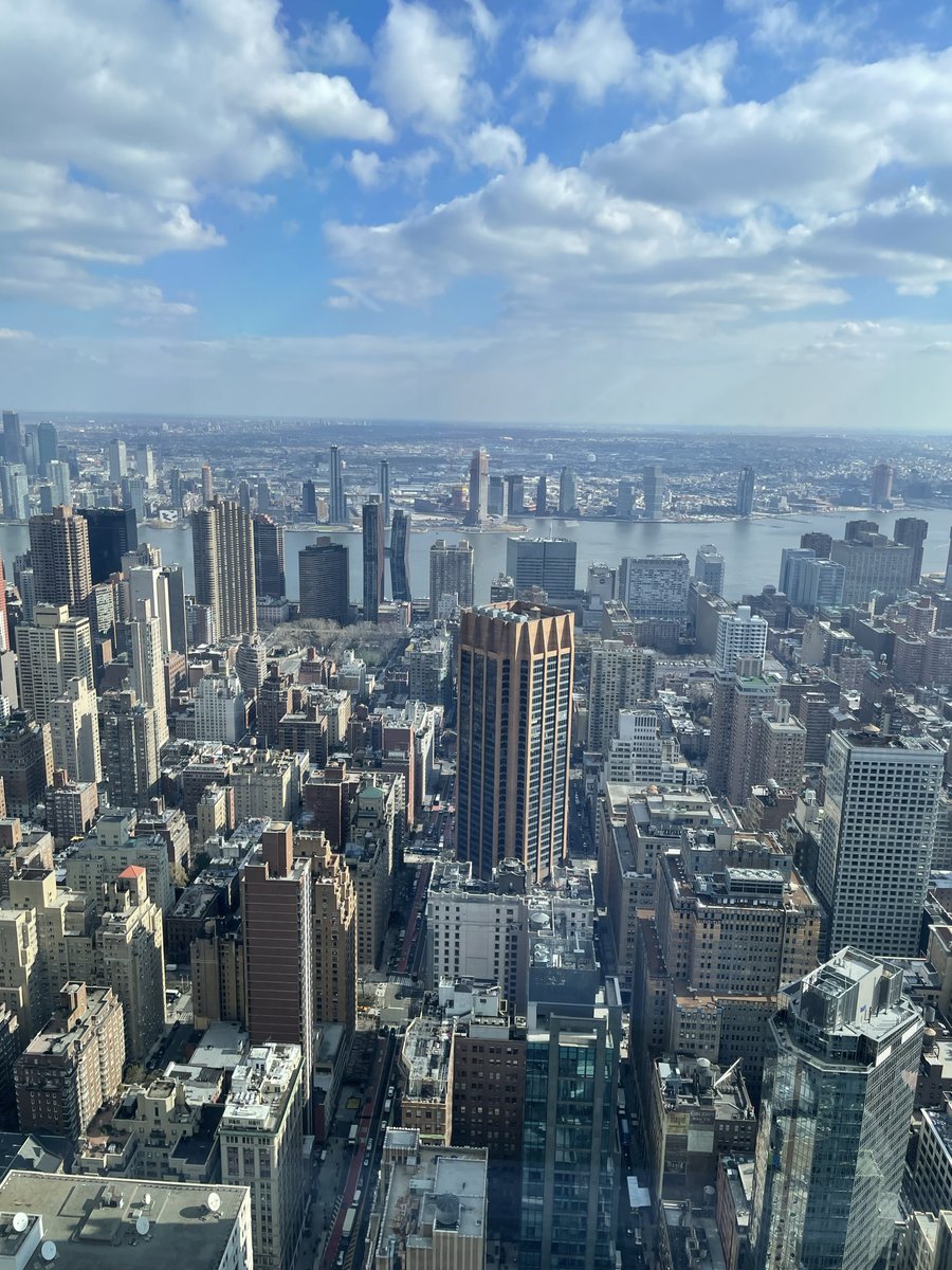 JOBSatHSOUS's tweet photo. Check out the views from our NYC office! The view from the Empire State Building never disappoints and is a great option for those of us who want a break from the home office!
#NYCjobs #NYCviews #whyHSO https://t.co/sAMa9hJ22Z