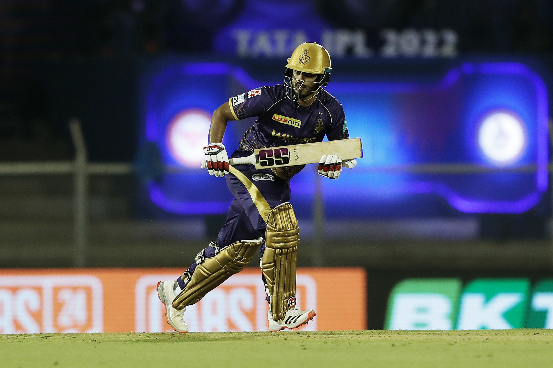 Sunrisers Hyderabad defeated Kolkata Knight Riders by 7 wickets