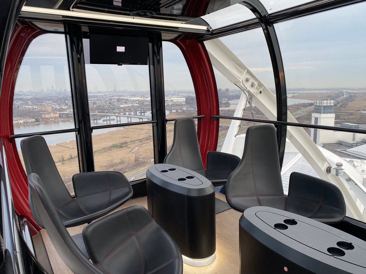 BrandonBlogs_'s tweet photo. You really do feel like a #VIP as part of the VIP Experience at #DreamWheel with these incredible views and upgraded gondola features! #AmericanDream https://t.co/RXFBeILoDa