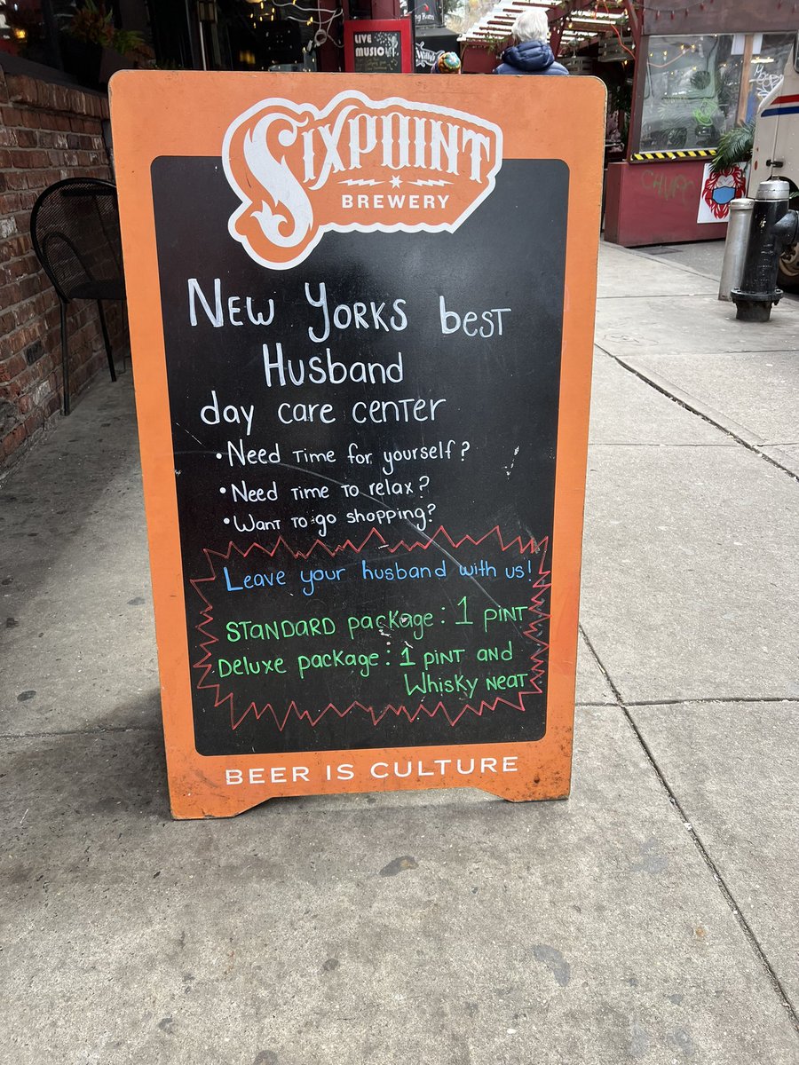 vinebean's tweet photo. Daddy day care, New York style!  Sign me up….. https://t.co/OAbpZ5Mmvu