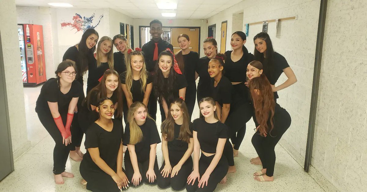 Ms_EJacks's tweet photo. About last night...
Congrats to everyone! I am so proud of all of you. You were amazing! Now go enjoy spring break! #twpdance #dancersdance #twppride #headlines #itallhappened
@TWPDanceDept @twppride @TWPSuperVPA
πππΎπΊπ https://t.co/OfAg5FB2vW