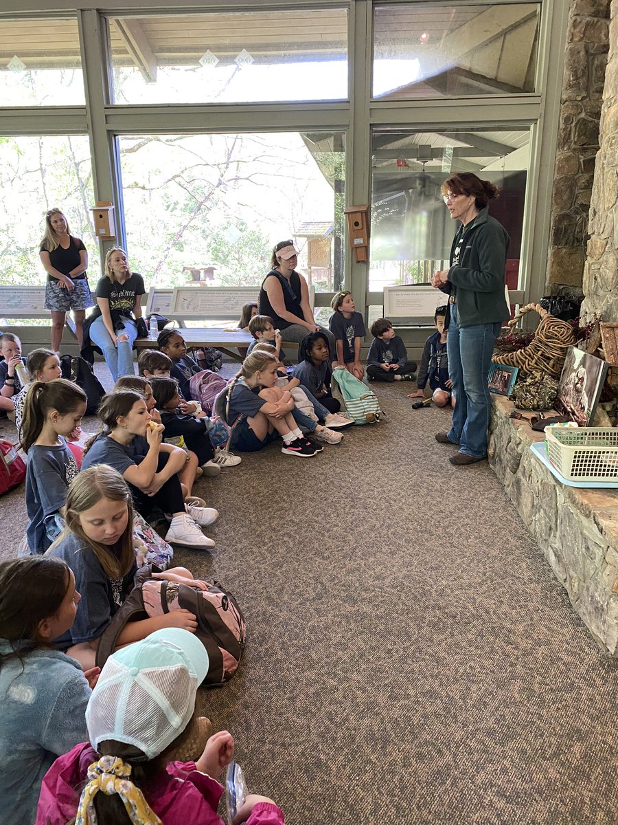 WyattWildThings's tweet photo. A beautiful day for a 3rd grade field trip to Oak Mountain State Park! What a gem in this city! Raptors &amp; Reptiles were on the agenda along with a hearty hike.  @VHELP_K5 @vhcschools https://t.co/Pi7vJs4yea